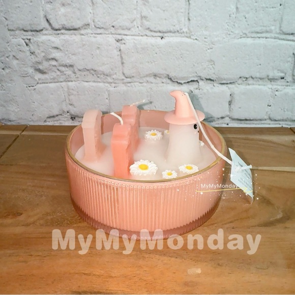 Cupcakes And Cashmere Pink Ghost Graveyard Candle - Picture 2 of 6